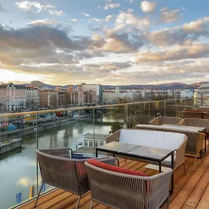4* Hotel Radisson Red Hotel,
