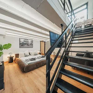Center Lofts Apartahotel