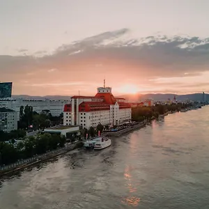 Hilton Waterfront Ξενοδοχείο
