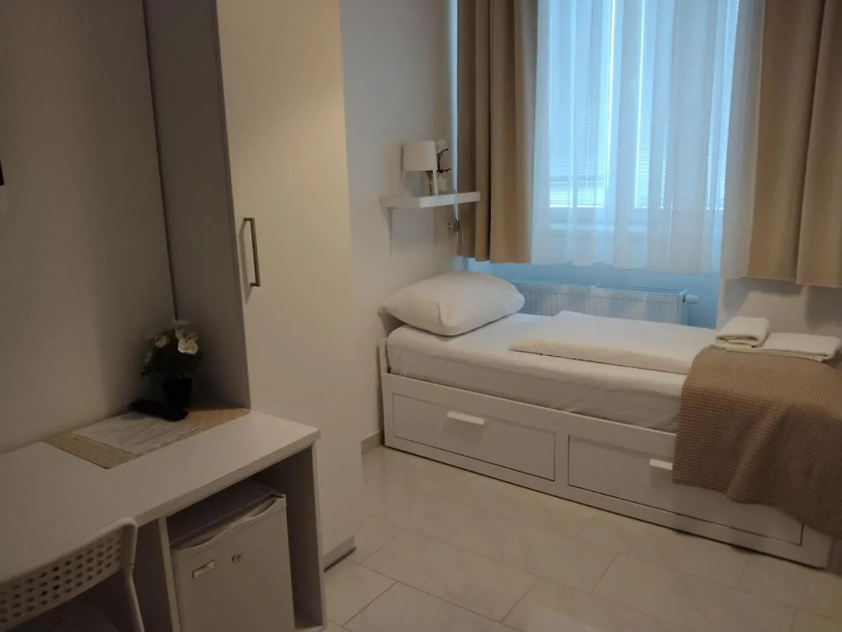 ** Guest house Ch-Hotel Luka Budget Vienna Austria