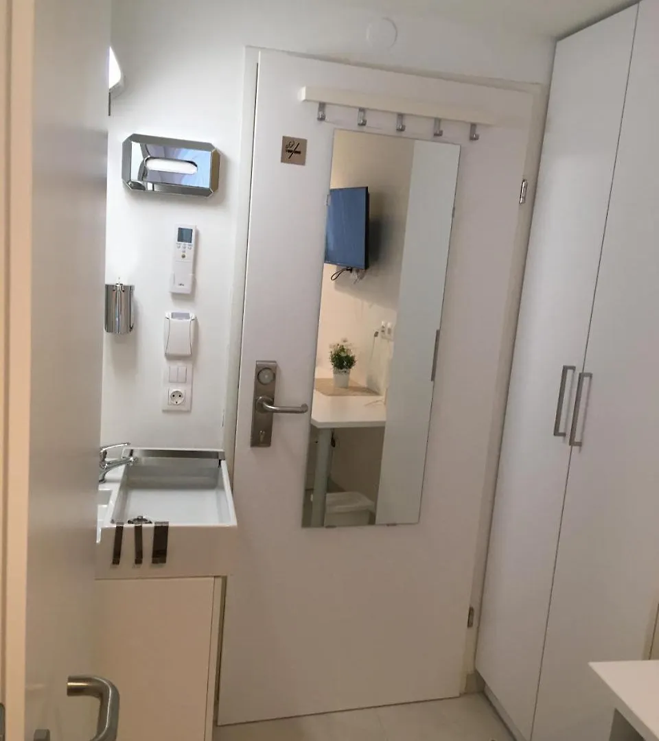 Ch-Hotel Luka Budget Vienna 2*,  Austria